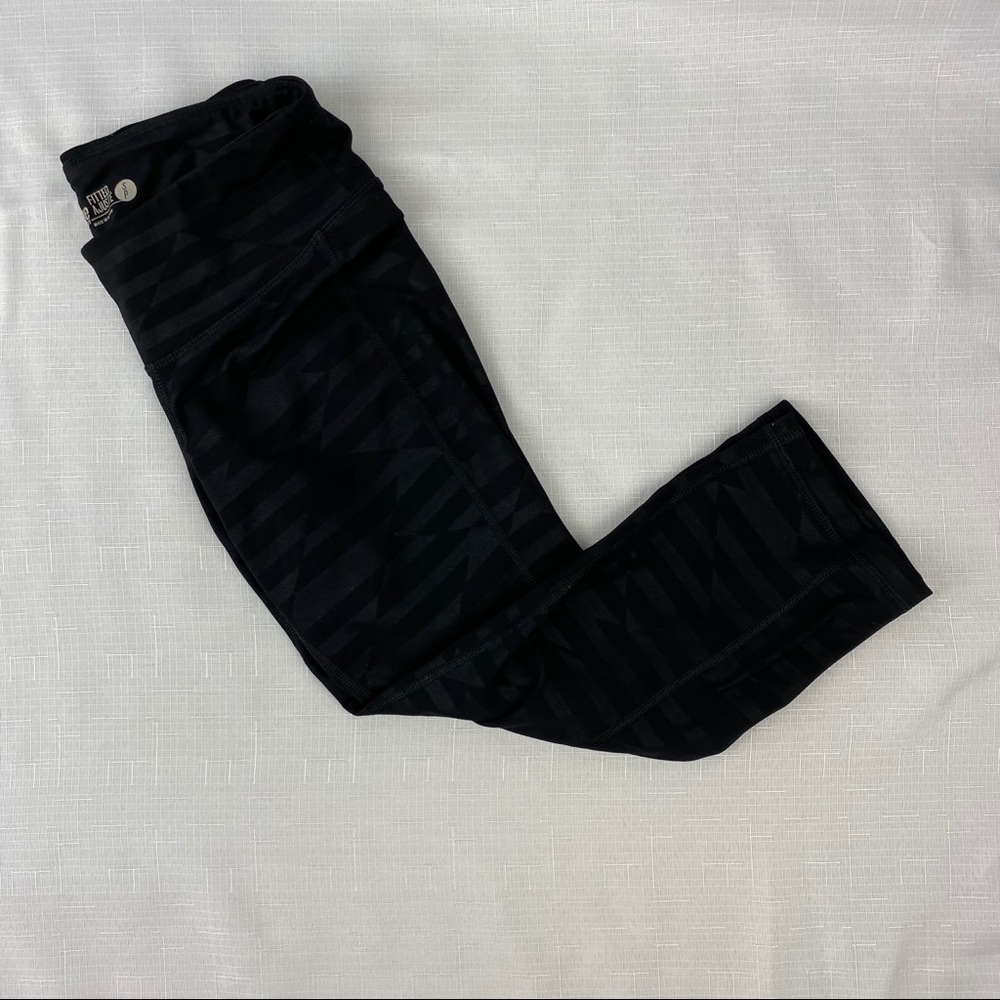 Old Navy Active Cropped Pants